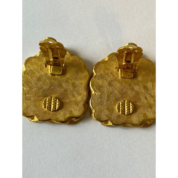 Gold-Tone Heraldic Shield Clip-On Earrings J0216 - Picture 5 of 7